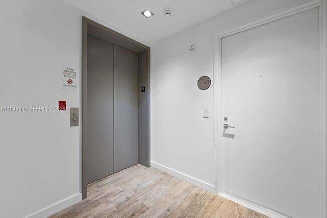 Building Photo - 650 NE 32nd St