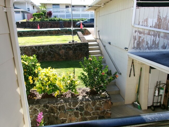 Building Photo - Halawa Drive