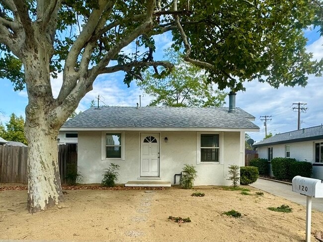 Building Photo - Beautiful Fully Updated 2 Bedroom 2 Bathroom Located in Roseville!