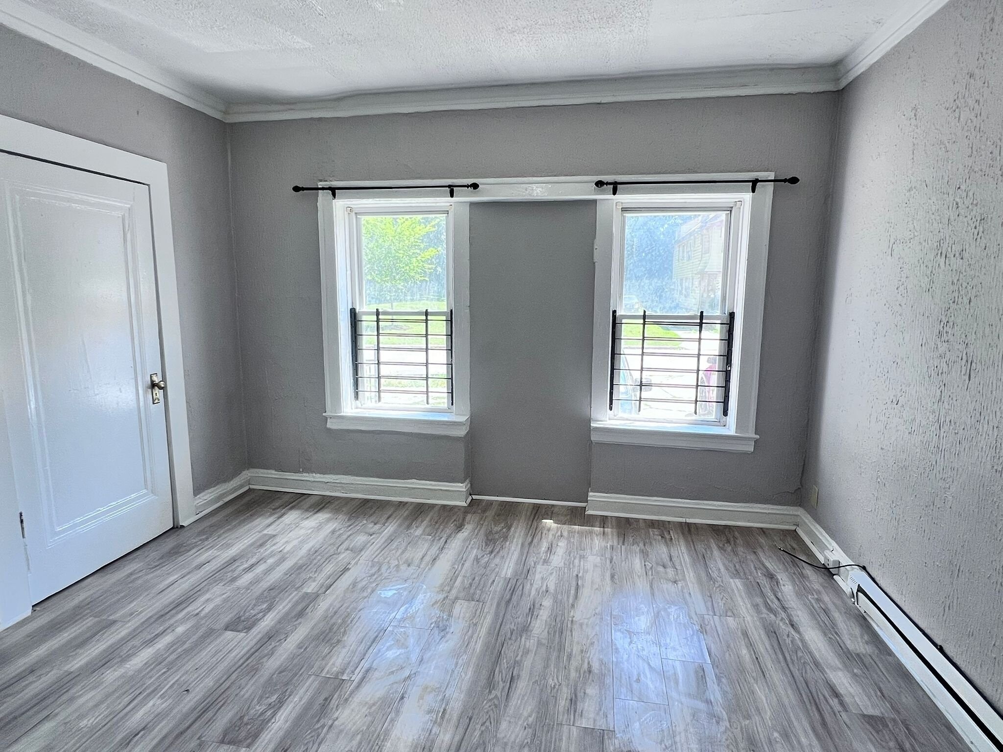 Building Photo - 848 Linn Dr