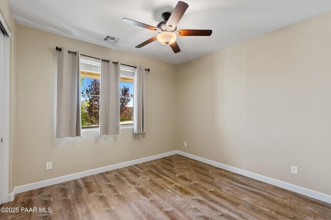 Building Photo - 2416 Alberta Way