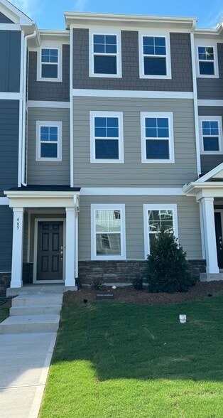 Building Photo - 465 Carolina Springs Blvd