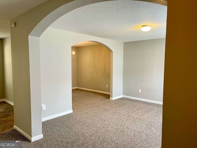 Building Photo - 7104 Merrywood Dr