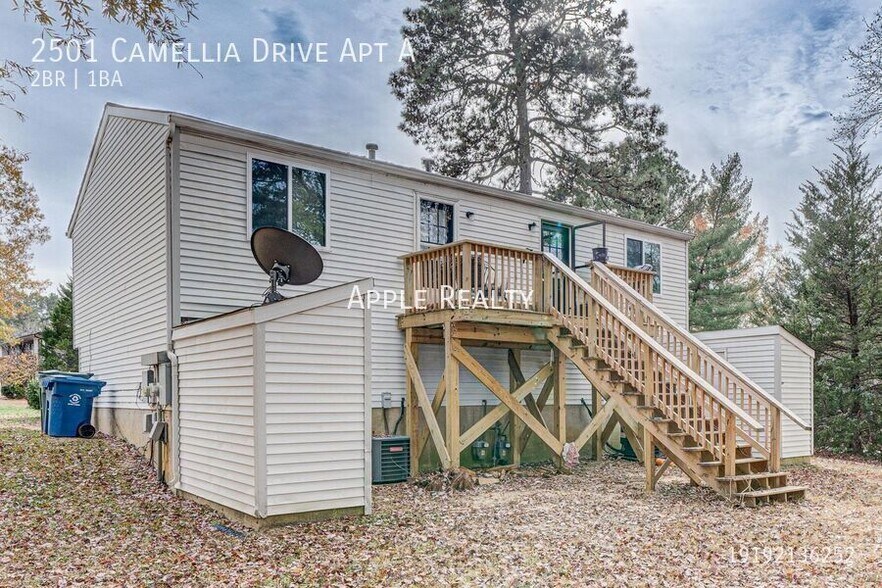 Building Photo - 2501 Camellia Dr