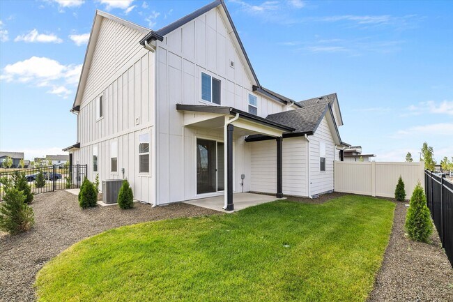 Building Photo - BRAND NEW Stunning 4-Bed, 3-Bath Townhome That Feels Like a Detached House