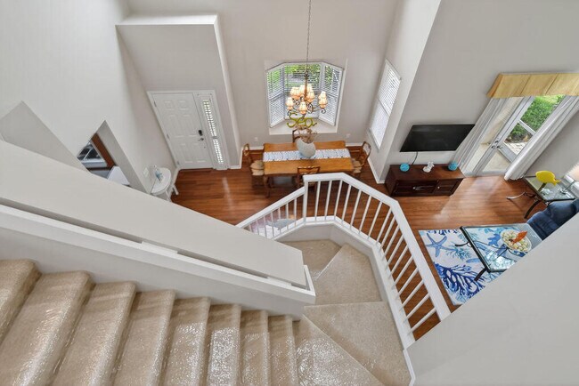 Building Photo - 2074 Mainsail Cir