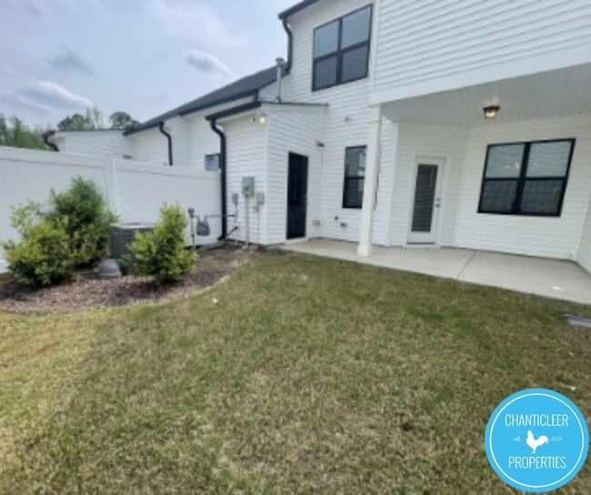 Building Photo - 764 Putney Hl Rd