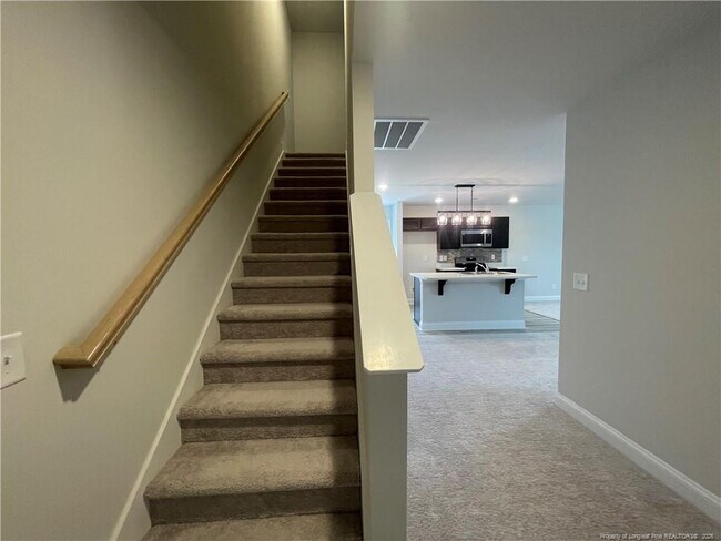 Building Photo - 116 Phillips St