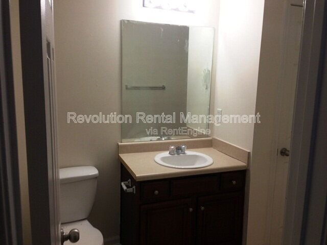 Building Photo - 380 Othello Dr