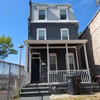 Building Photo - 1812 W 2nd St
