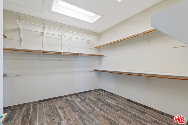 Building Photo - 674 Via de Tierra