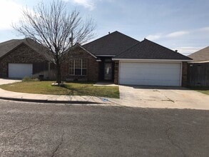 Building Photo - 2206 Medford Ct