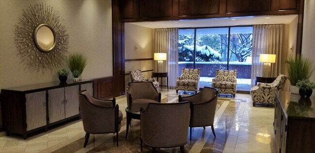 24 Hour Concierge and Elevator - 2 Hawthorne Pl