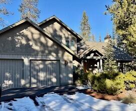 Building Photo - #10 Pyramid Mountain, Sunriver, OR 97707