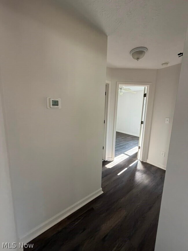 Building Photo - 26381 Drakefield Ave