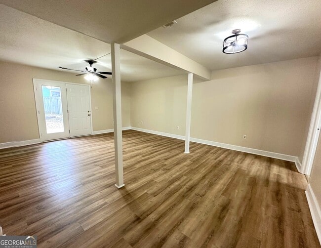 Building Photo - 104 Wrenwood Ln