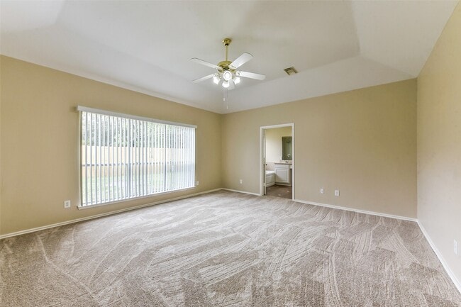 Building Photo - 9127 Willow Crossing Dr