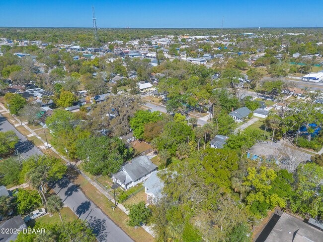 Building Photo - 138 Kingston Ave