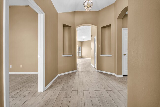 Building Photo - 1046 Willersley Ln