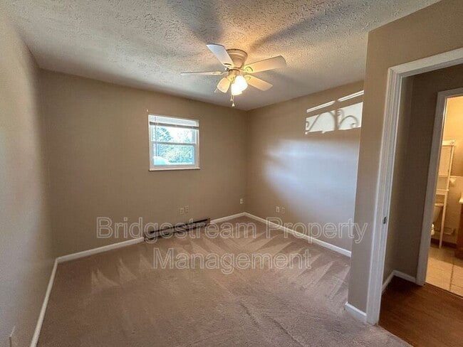 Building Photo - 65 Candlewood Ct