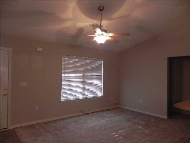 Building Photo - Nice 3BR/2BA Home - MINUTES FROM NAS WHITING FIELD
