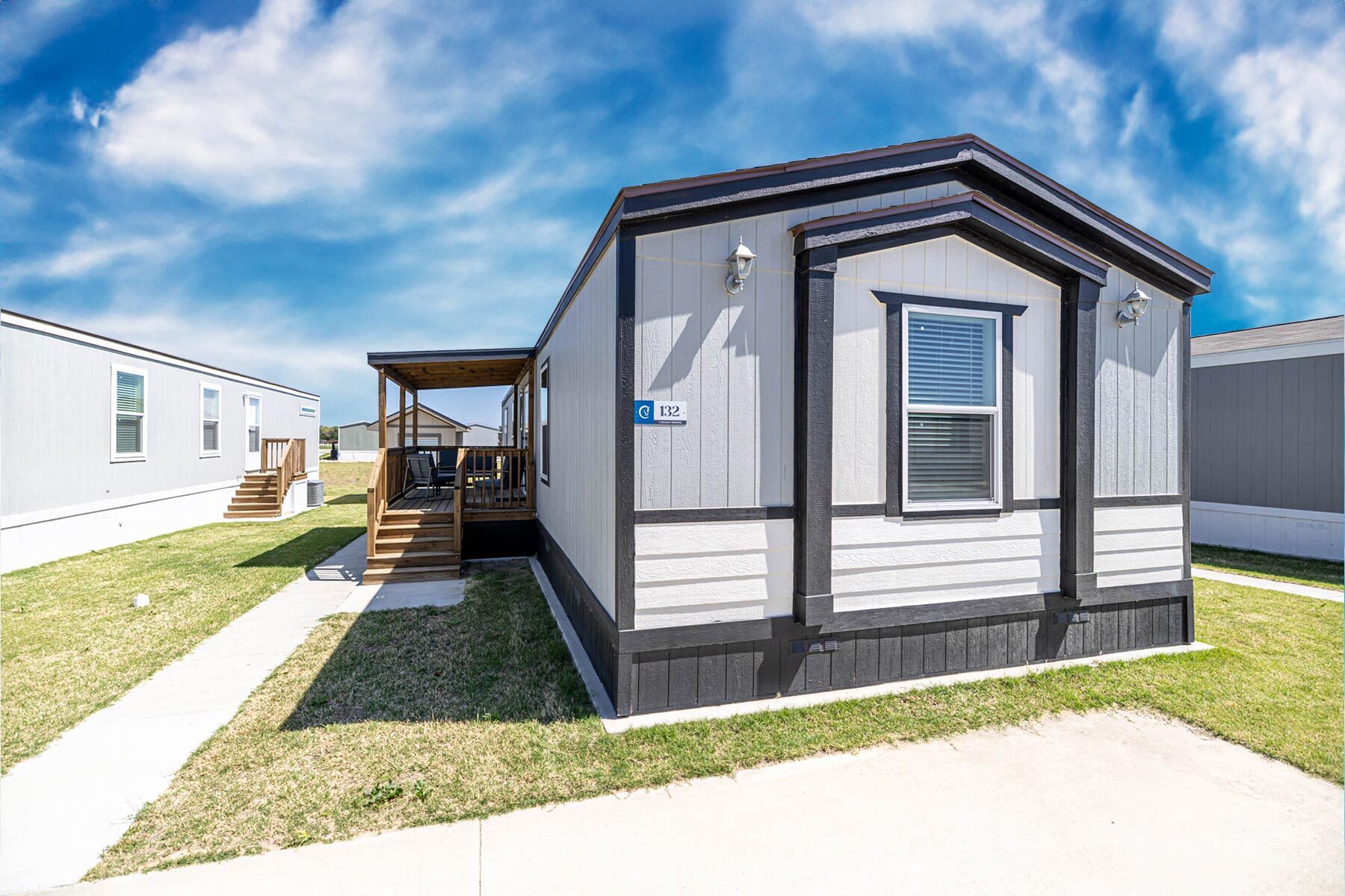Building Photo - 233 Noriker Dr