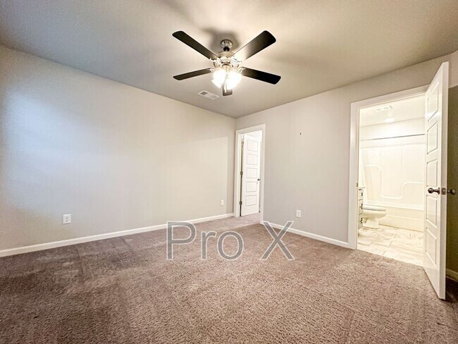 Building Photo - 1733 W Whitney Ln