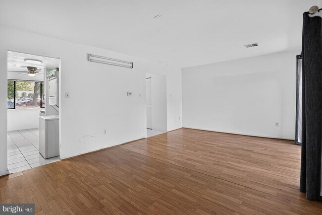 Building Photo - 1151 Dublin Pl