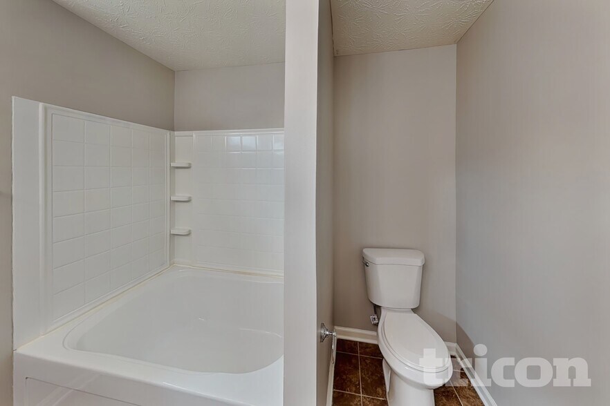 Building Photo - 4822 Penoyer Ln