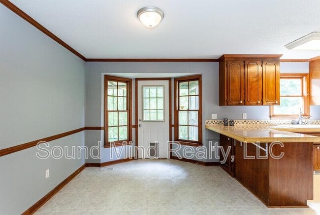 Building Photo - 1012 Windward Psge