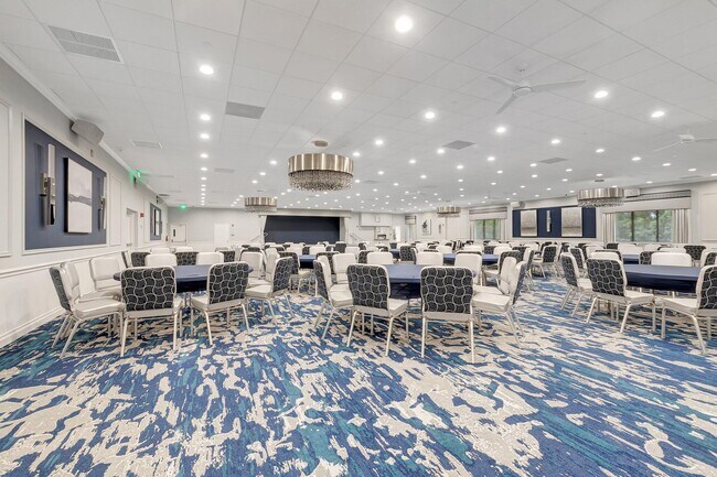 Building Photo - 6586 Southurst Terrace