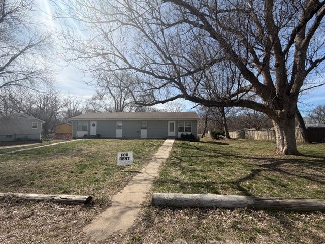 Building Photo - 1215 N 7th St