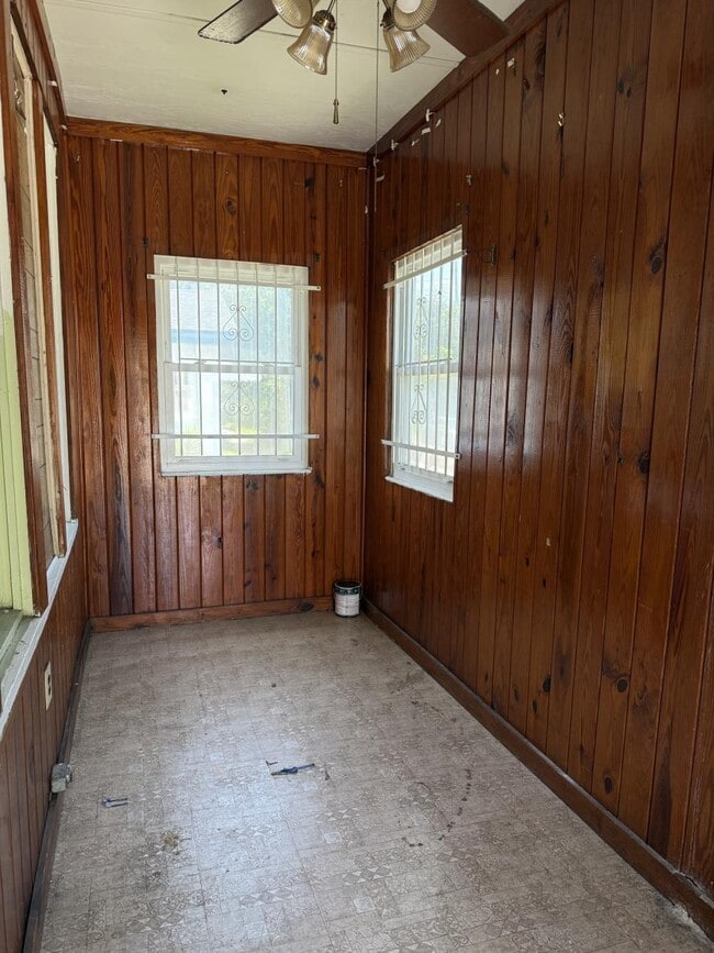 Building Photo - 3 bedroom in Jacksonville FL 32209