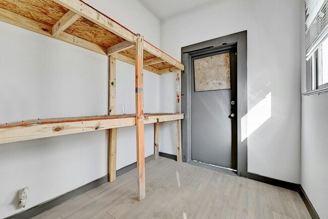 Building Photo - 3 Bed House - Heart of West Campus