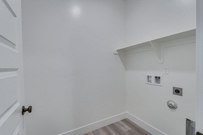 Building Photo - Villages of Gosford Home!