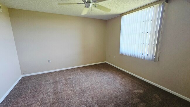 Building Photo - 3630 Whitehall Dr