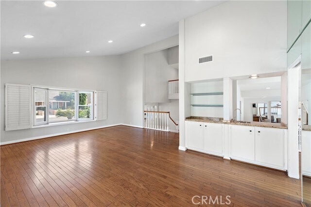 Building Photo - 24701 Eloisa Dr