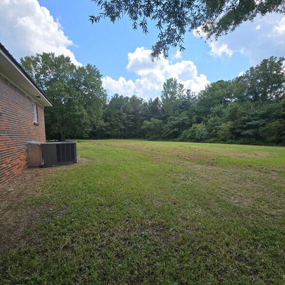 Building Photo - 222 Hwy 62