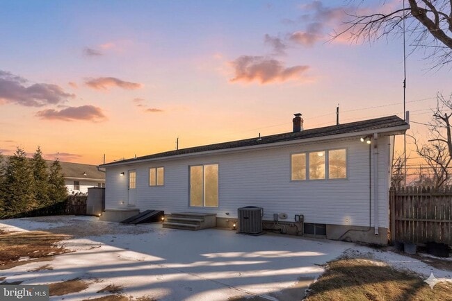 Building Photo - 370 NJ-156