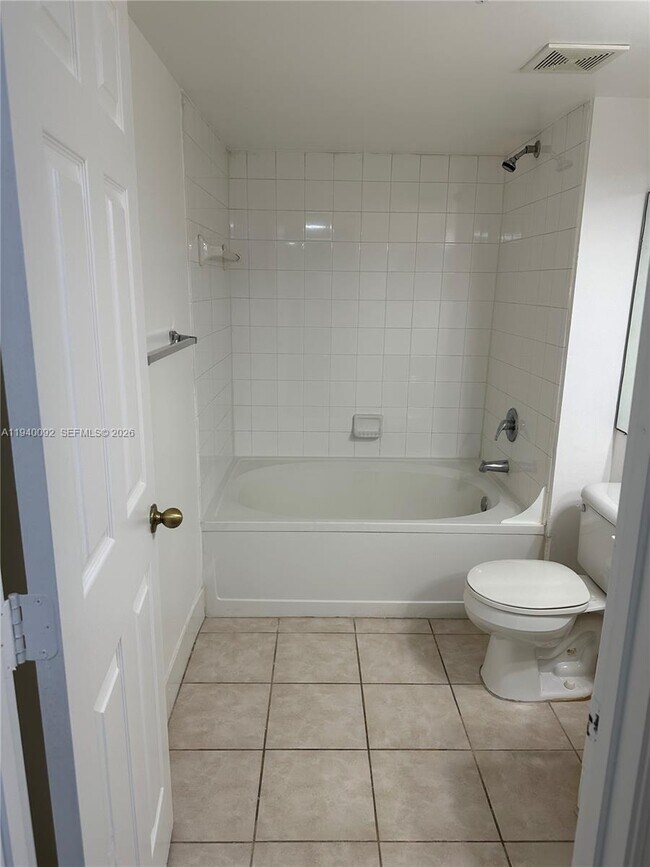 Building Photo - 620 SW 111th Ave