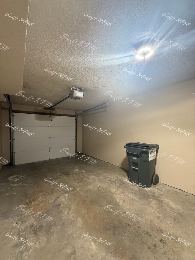 Building Photo - 6704 W 150th St