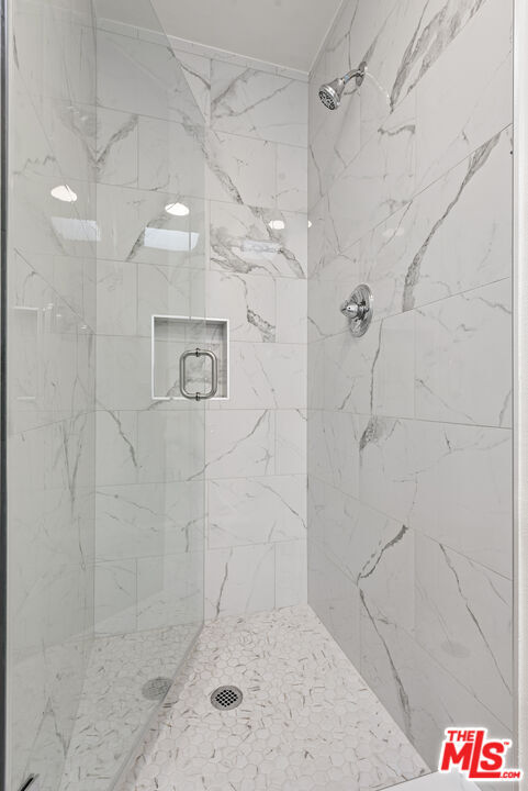 Building Photo - 836 Ashland Ave