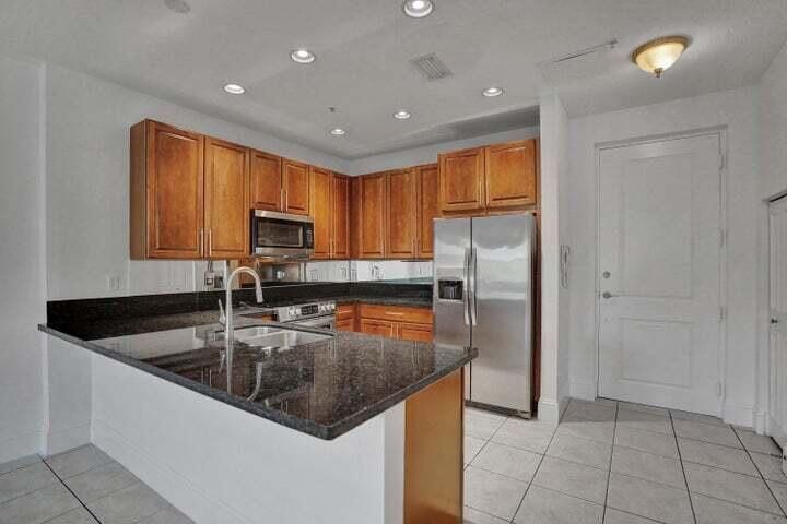 Building Photo - 3120 E Latitude Cir