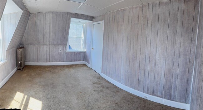 Building Photo - 11 Centre Ave