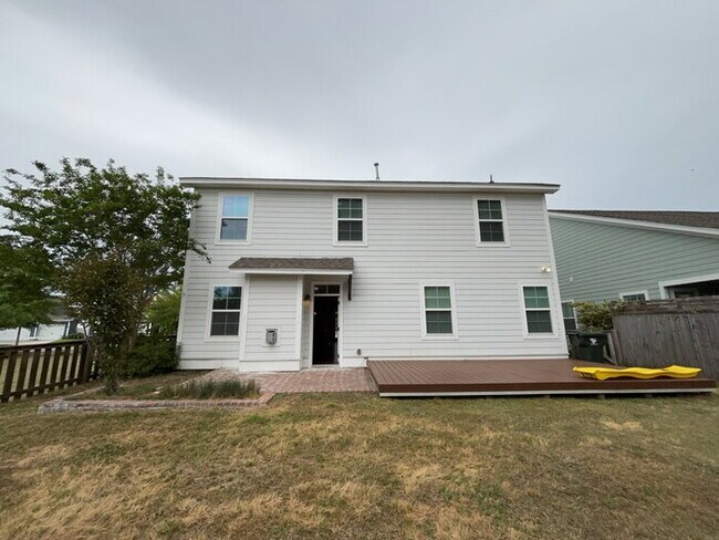 Building Photo - 373 Whispering Breeze Ln