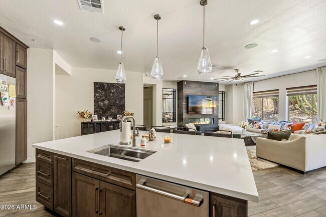 Building Photo - 10840 E Bahia Dr
