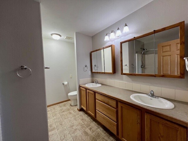 Building Photo - 6814 Riviera Ct