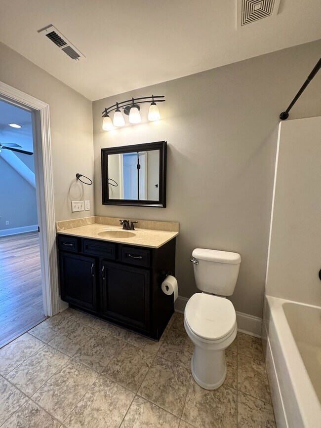 Building Photo - Stunning Home with an Upstairs Apartment or In-law Suite