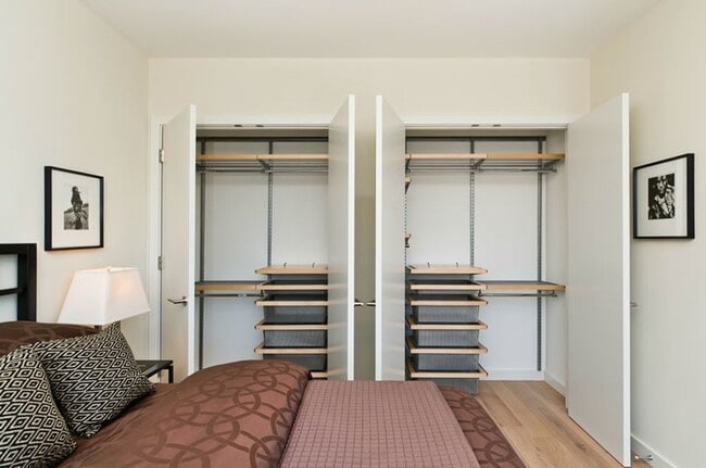 Building Photo - EPIC REA /AZARI PM; Beautiful large, corne...
