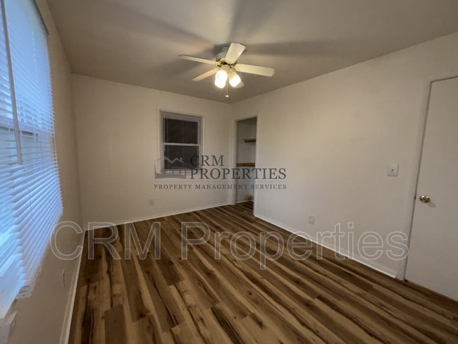 Building Photo - 811 Miami Blvd